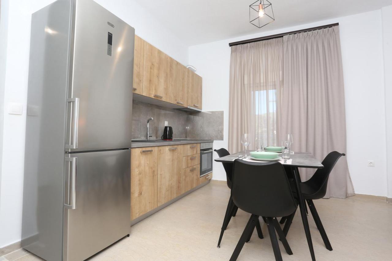 Mare Monte Luxury Apartments 2 네아 스키오니 외부 사진