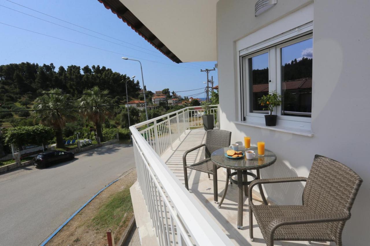 Mare Monte Luxury Apartments 2 네아 스키오니 외부 사진